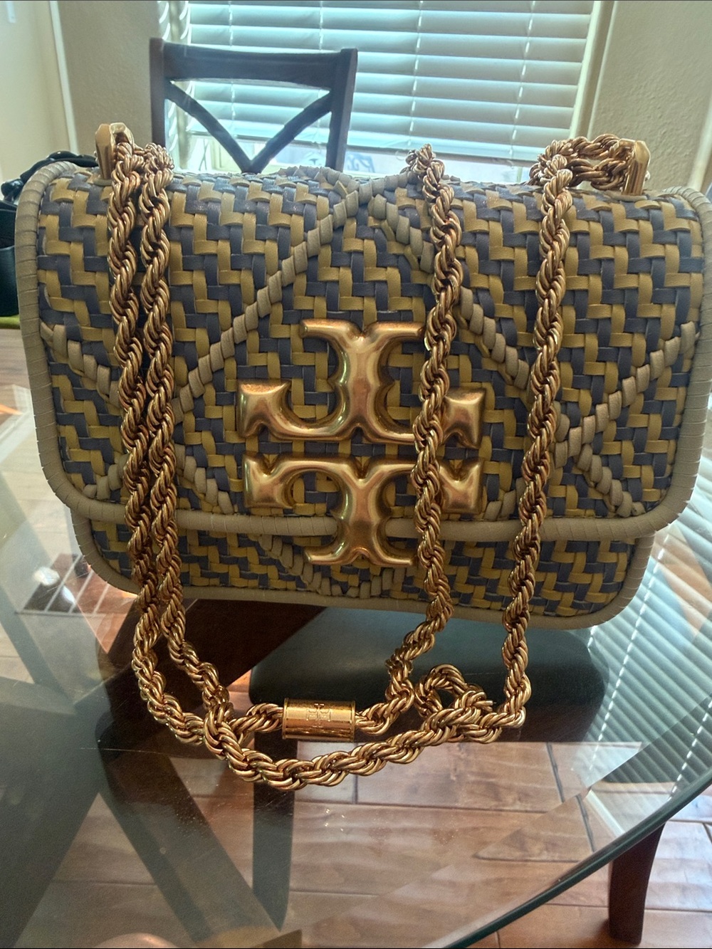 Tory Burch Eleanor Woven Leather Crossbody with Gold Logo Emblem - Picture 2 of 5